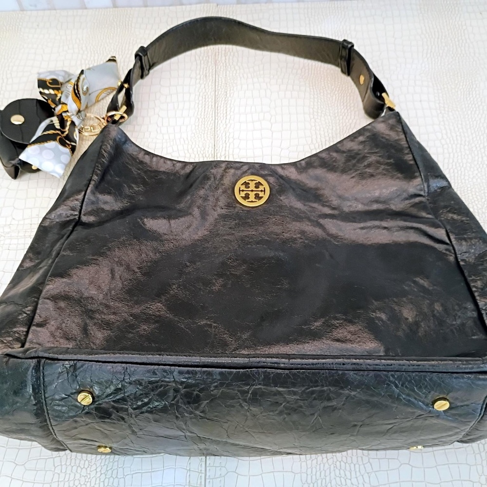 Rare Close to New Classic Torey Burch Large Shoulder Bag is crafted in Crinkled